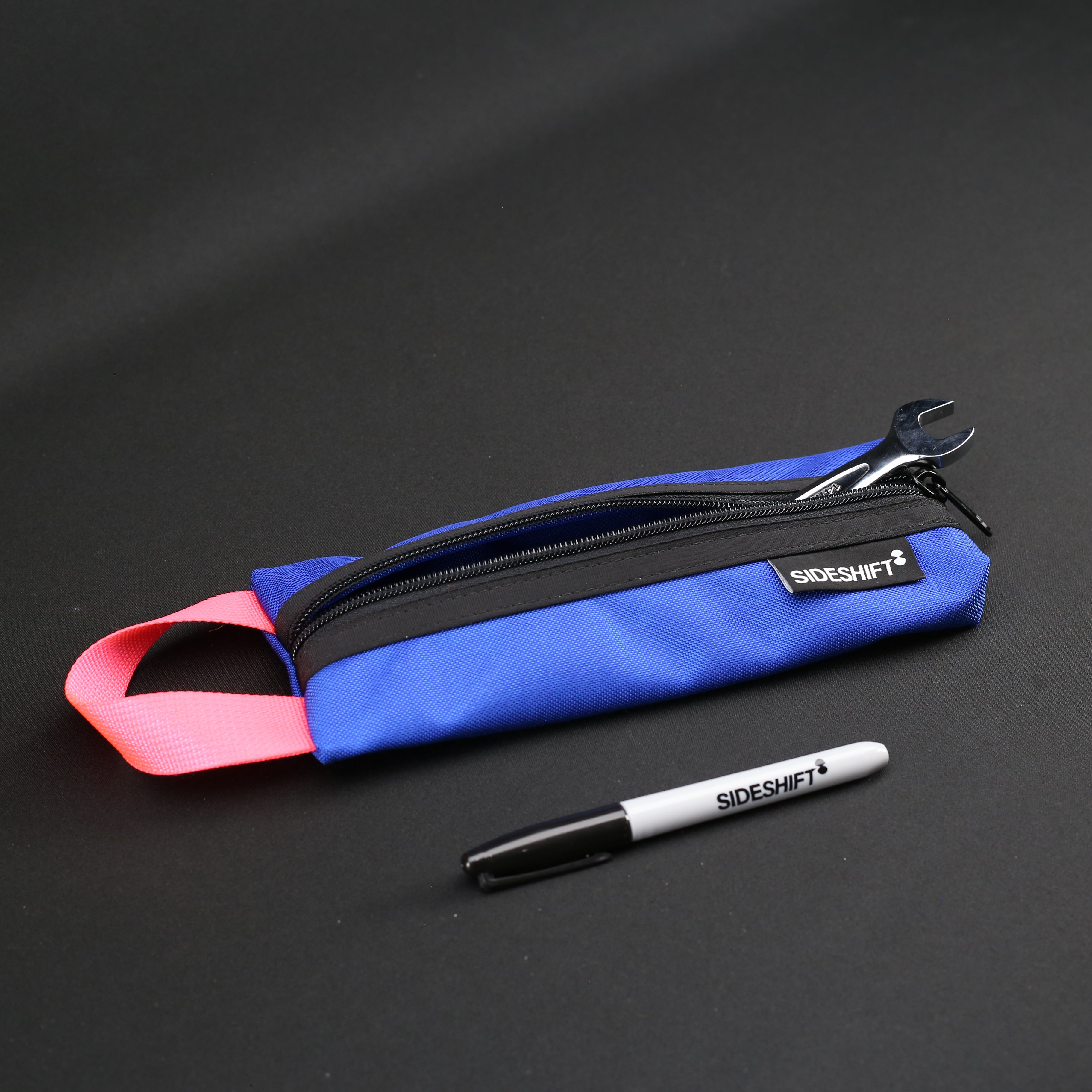 Grab Pouch in Royal Blue/Pink
