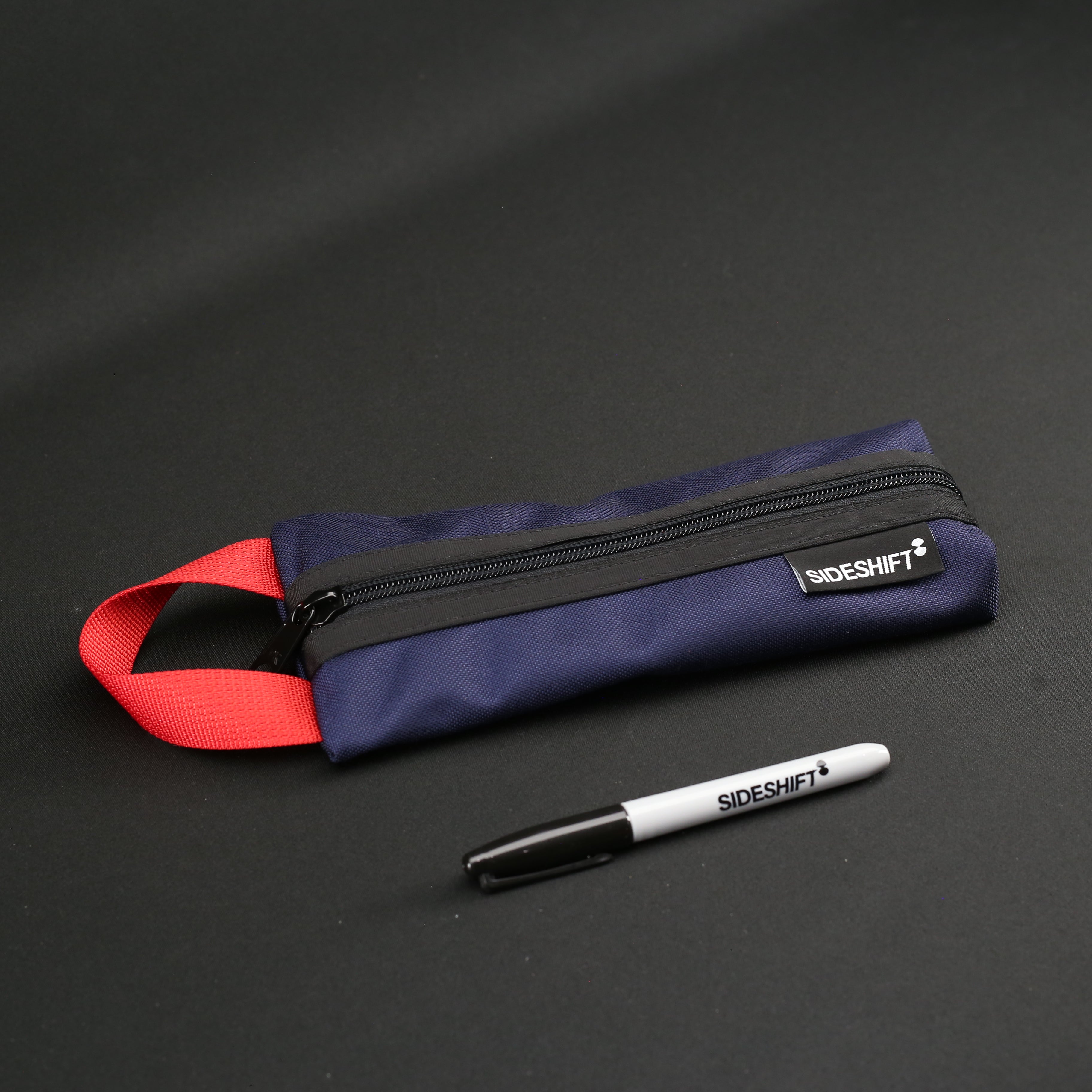 Grab Pouch in Navy/Red