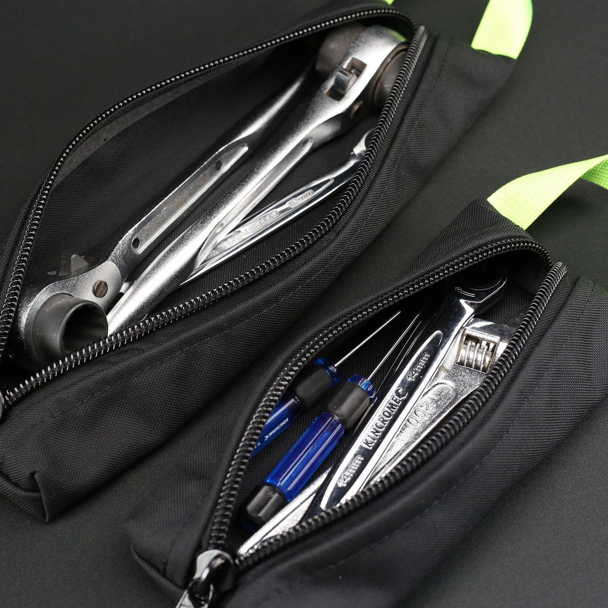 Grab Pouch in Black x Green