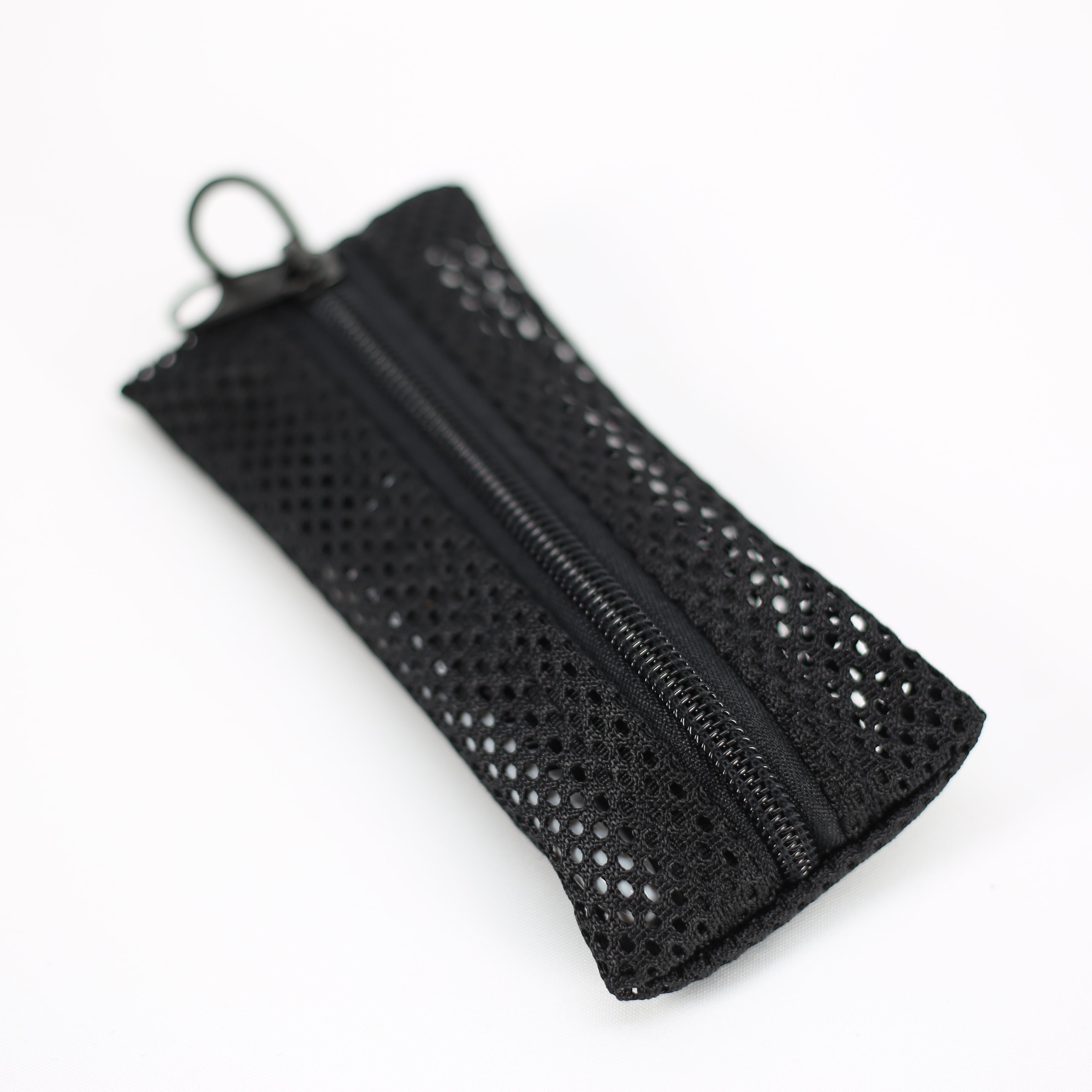 Sausage Roll Pouch in Mesh