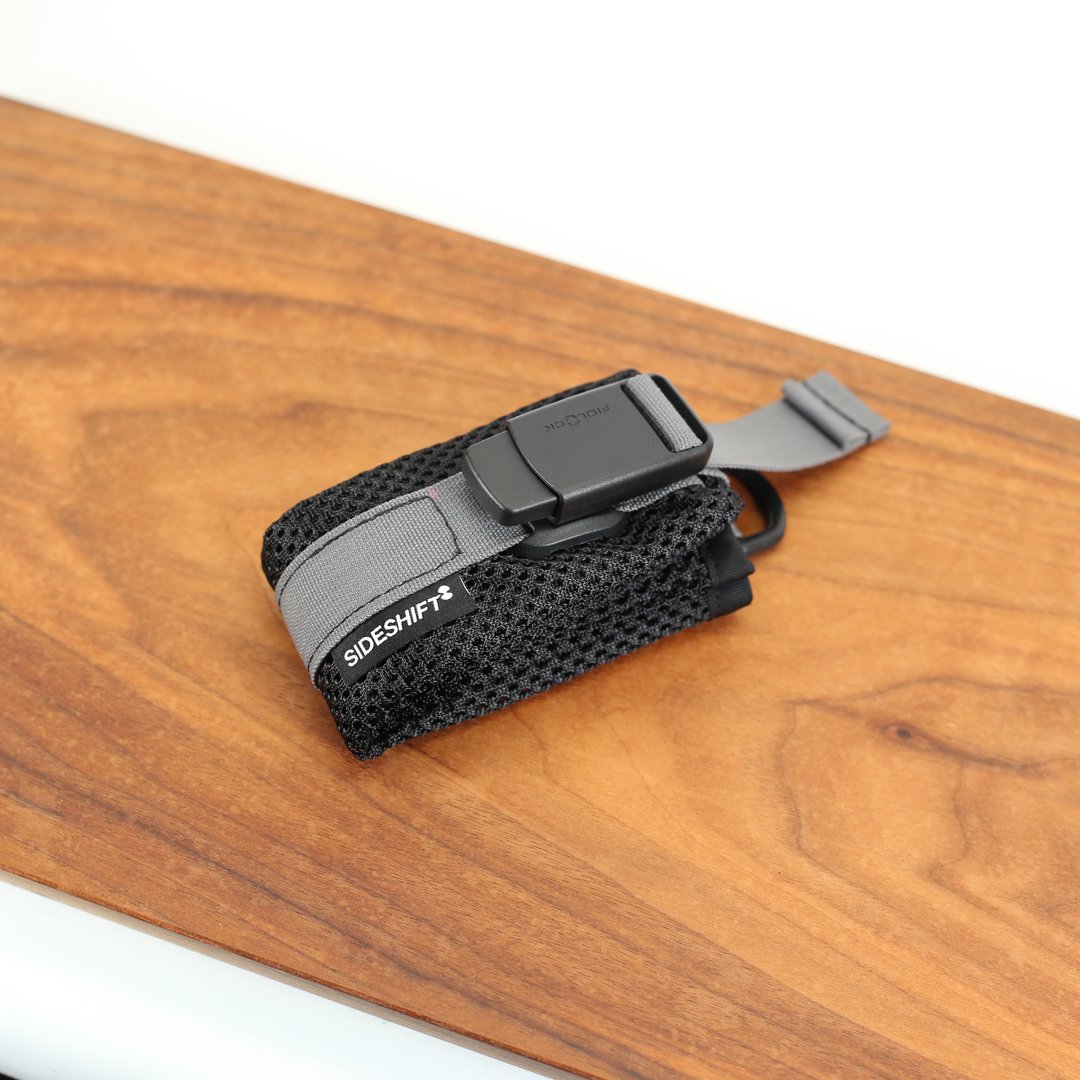 Magnetic Mesh Spare Pocket in Wolf Grey