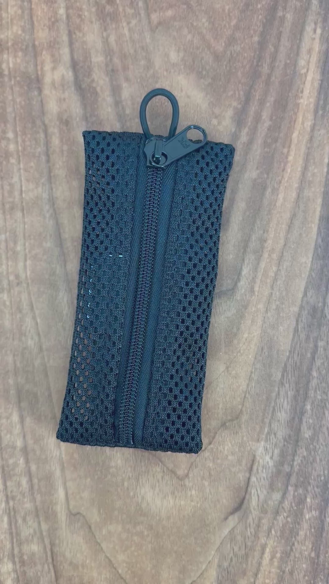 Sausage Roll Pouch in Mesh